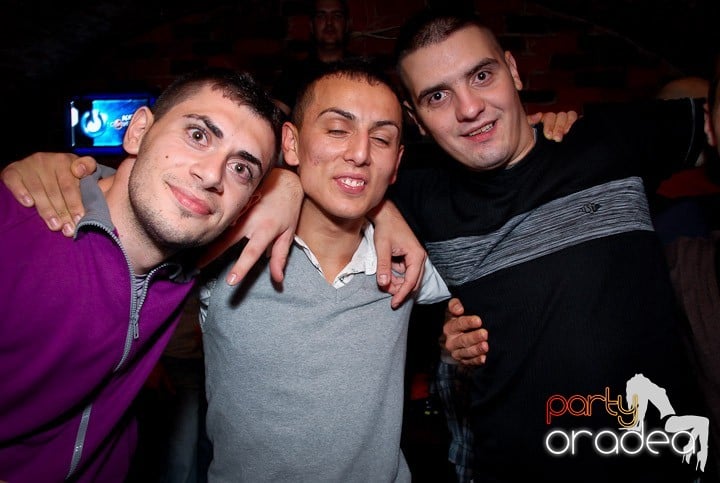 S-a sunat clopoţelul în Escape, 