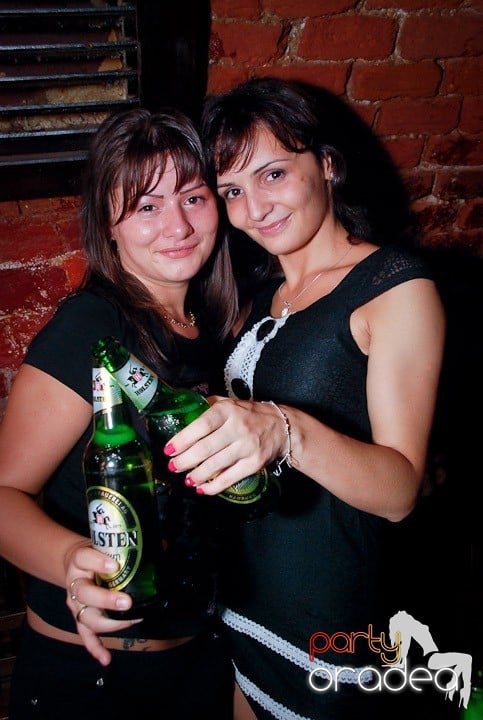 S-a sunat clopoţelul în Escape, 