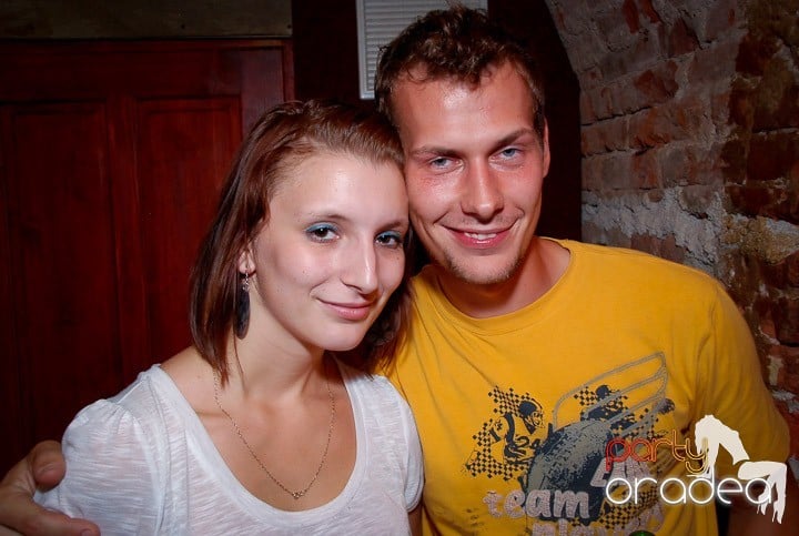 S-a sunat clopoţelul în Escape, 