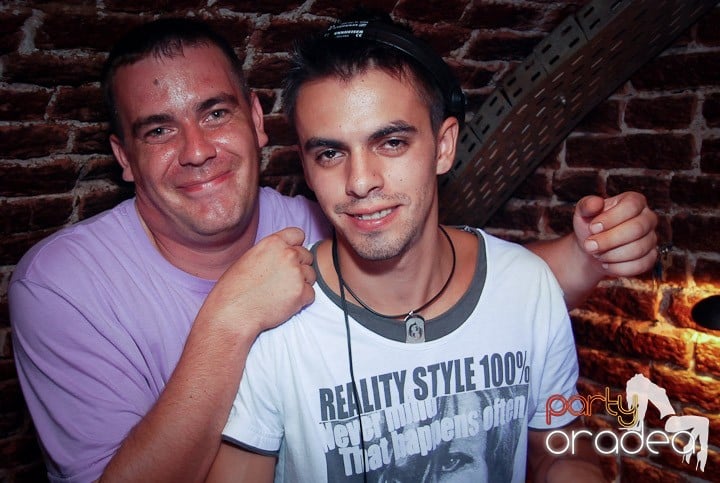 S-a sunat clopoţelul în Escape, 