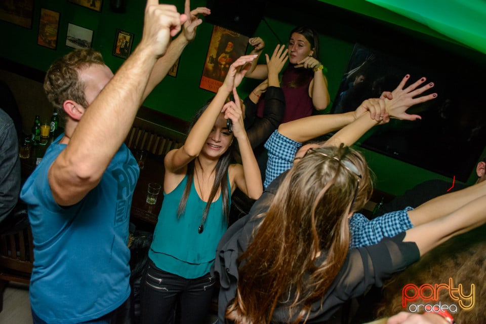 Saturday Night Party, Green Pub