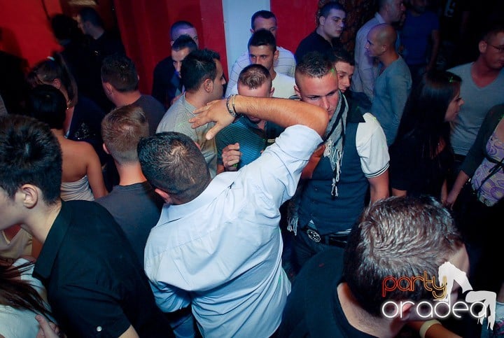 Sâmbătă distracţia continuă în Downtown, 