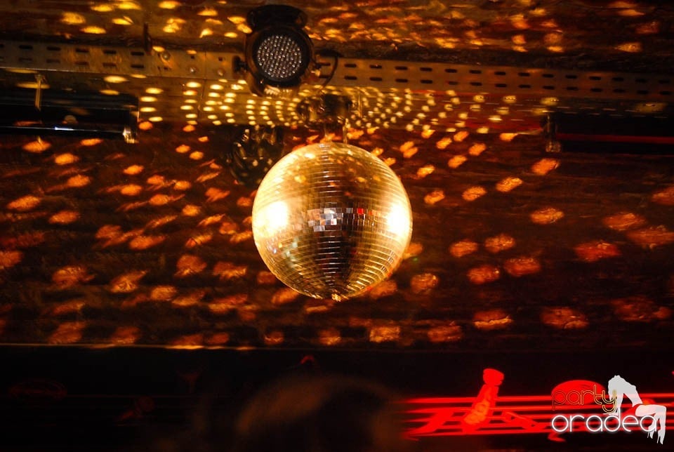 Sâmbătă e party în Club Escape, 