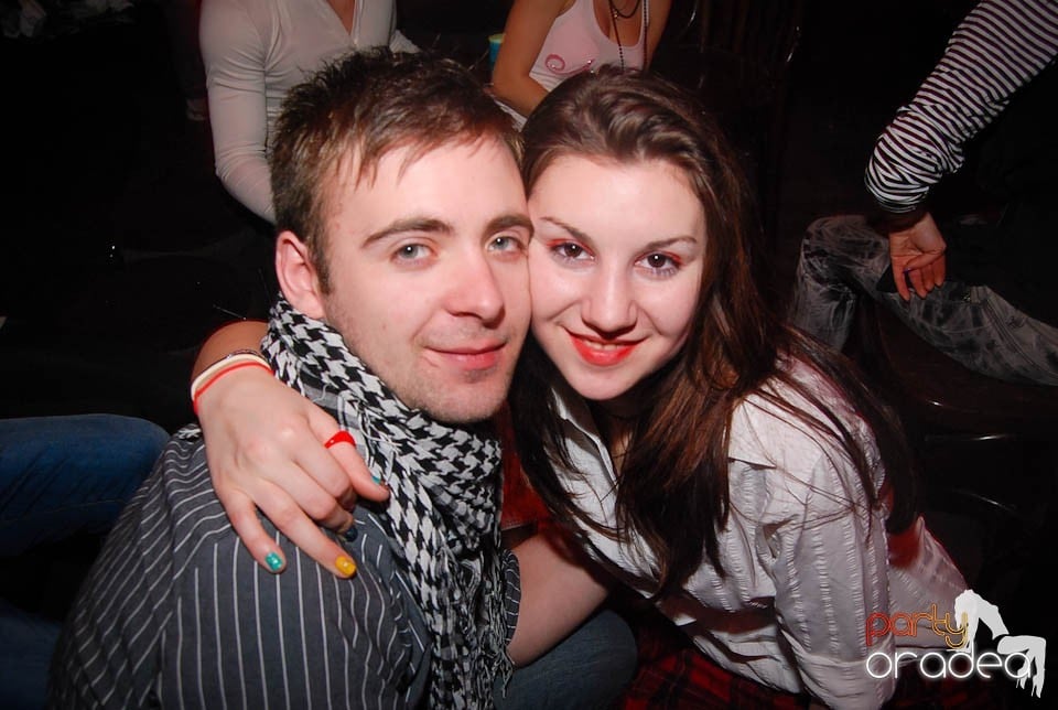 Sâmbătă e party în Club Escape, 