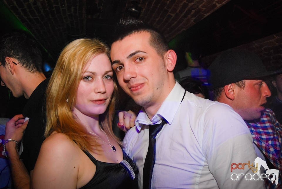 Sâmbătă e party în Club Escape, 