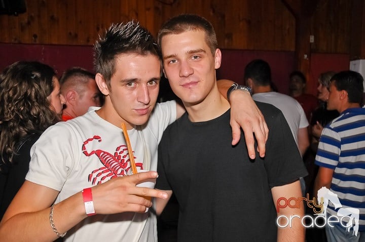 Sâmbătă în Disco Faház, 