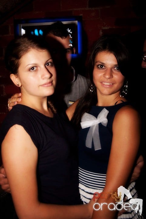 Sâmbătă în Escape, 