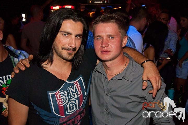 Sâmbătă în Escape, 