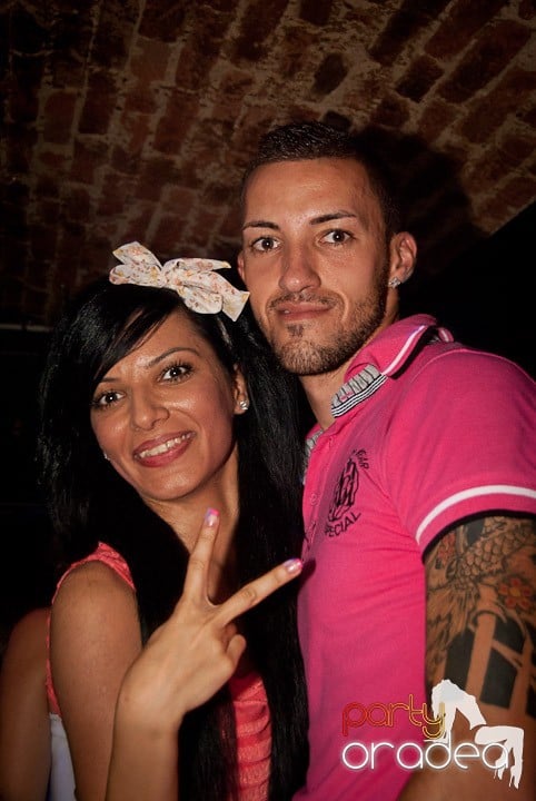 Sâmbătă în Escape, 