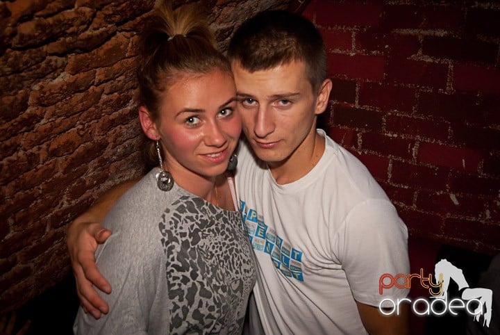 Sâmbătă în Escape, 