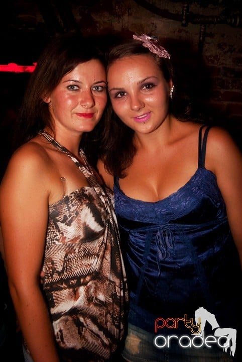 Sâmbătă în Escape, 