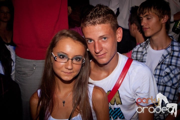 Sâmbătă în Escape, 