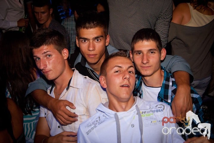 Sâmbătă în Escape, 