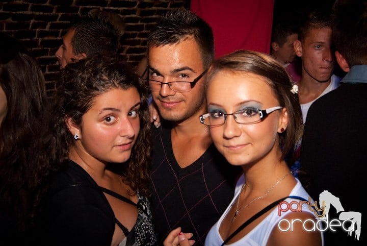 Sâmbătă în Escape, 