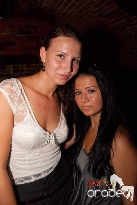 Sâmbătă în Escape, 