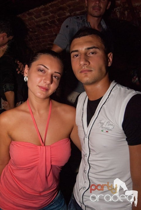 Sâmbătă în Escape, 