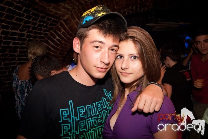 Sâmbătă în Escape, 