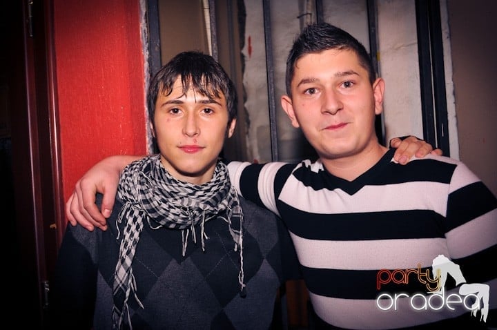 Sâmbăta începe cu Club Escape,