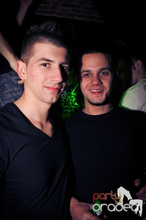 Sâmbăta începe cu Club Escape,