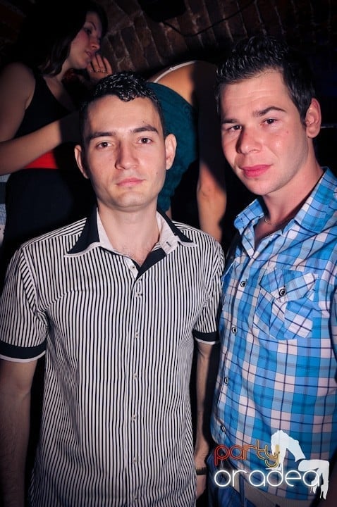 Sâmbăta începe cu Club Escape,
