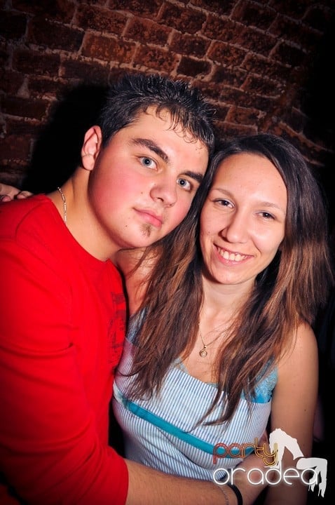 Sâmbăta începe cu Club Escape,