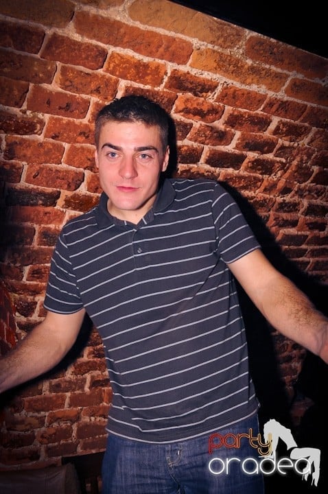 Sâmbăta începe cu Club Escape,