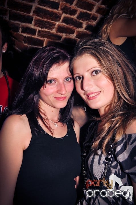 Sâmbăta începe cu Club Escape, 