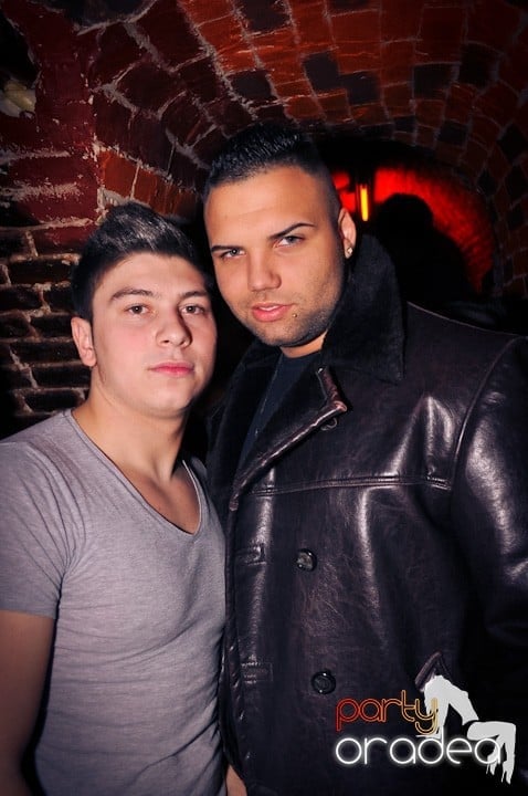 Sâmbăta începe cu Club Escape,
