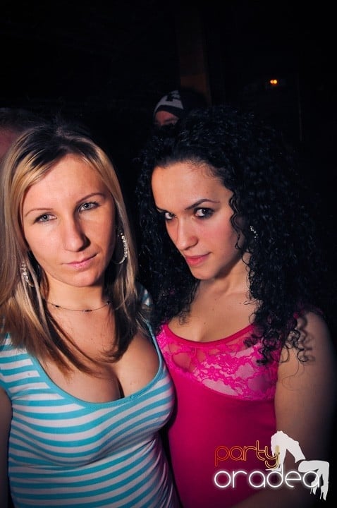 Sâmbăta începe cu Club Escape,