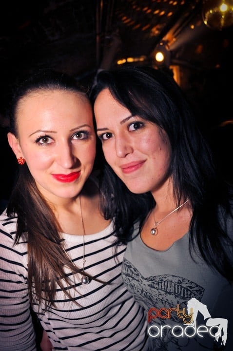 Sâmbăta începe cu Club Escape,