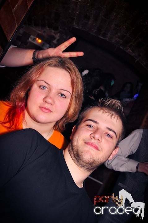 Sâmbăta începe cu Club Escape,