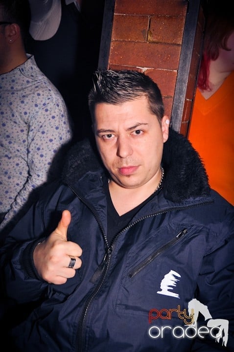 Sâmbăta începe cu Club Escape,