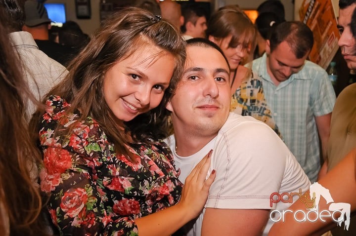 Sâmbătă începe distracţia în Yellow Submarine, 