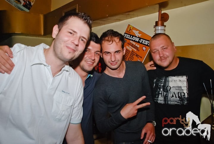 Sâmbătă începe distracţia în Yellow Submarine, 