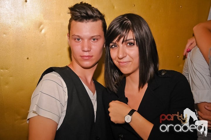 Sâmbătă începe distracţia în Yellow Submarine, 