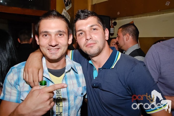 Sâmbătă începe distracţia în Yellow Submarine, 