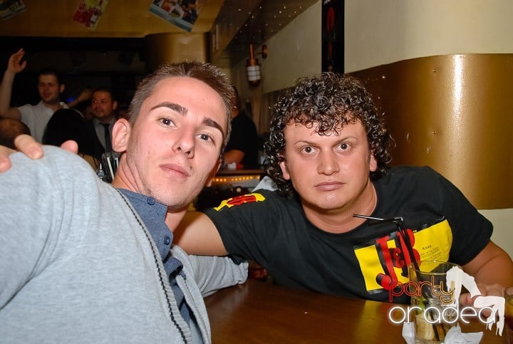 Sâmbătă începe distracţia în Yellow Submarine, 