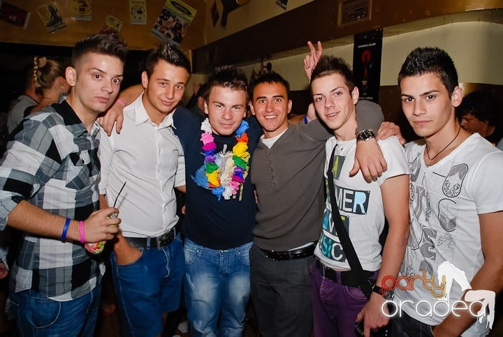 Sâmbătă începe distracţia în Yellow Submarine, 