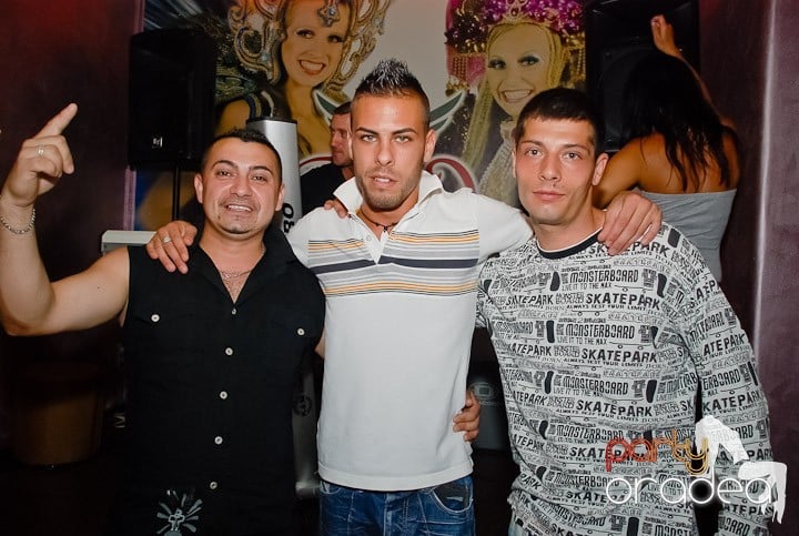 Sâmbătă noapte în Club Rio, 