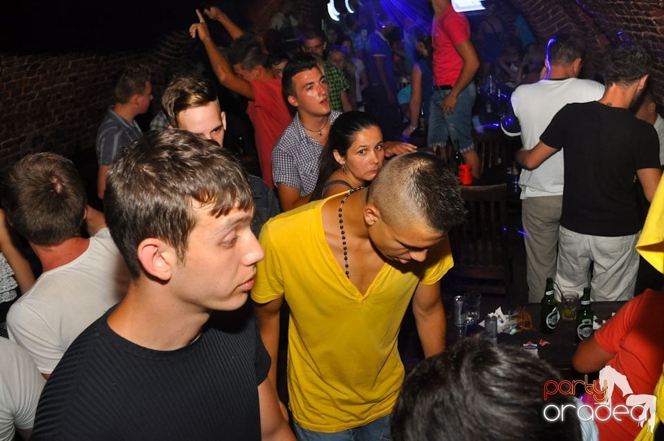 Sâmbătă noaptea @ Club Escape, 