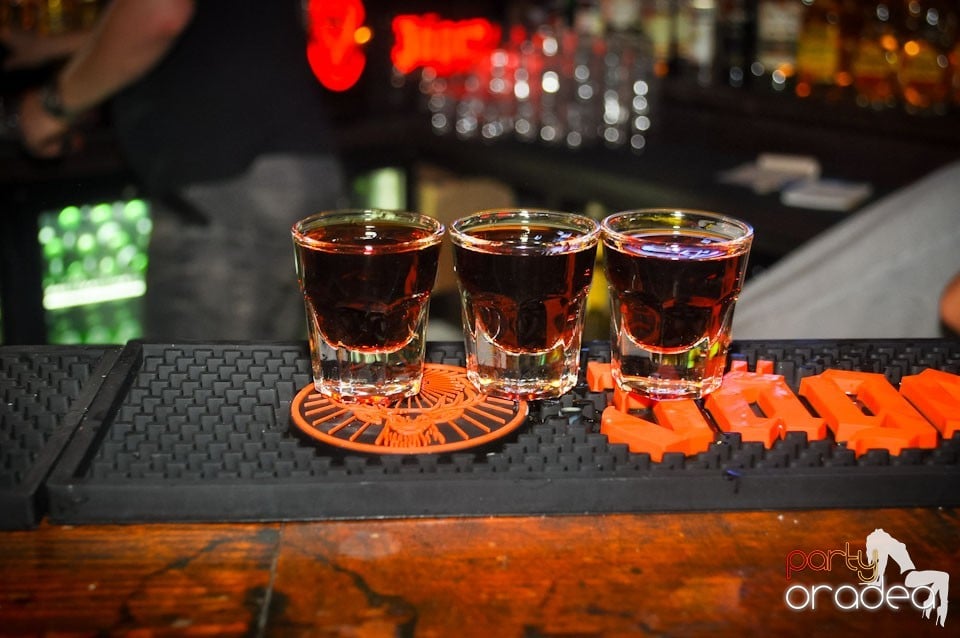 Sâmbătă noaptea @ Club Escape, 