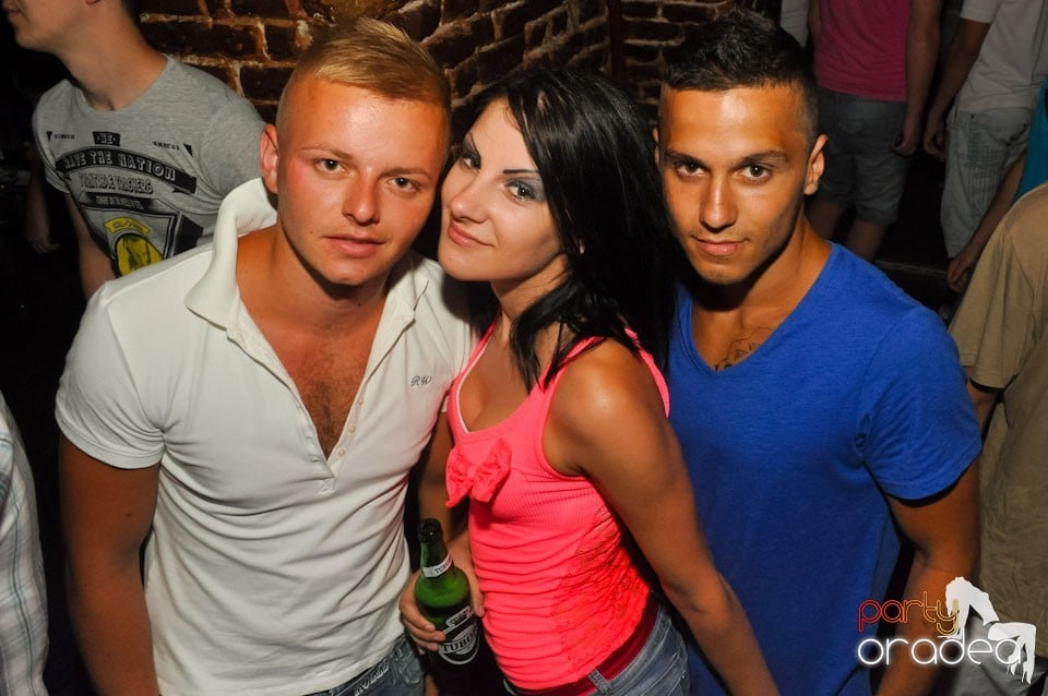 Sâmbătă noaptea @ Club Escape, 