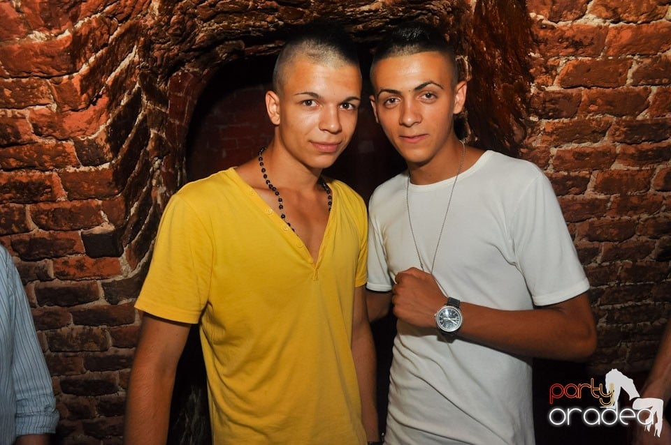 Sâmbătă noaptea @ Club Escape, 