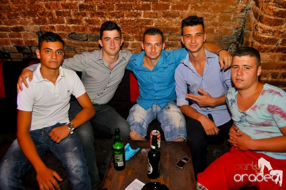 Sâmbătă noaptea @ Club Escape, 