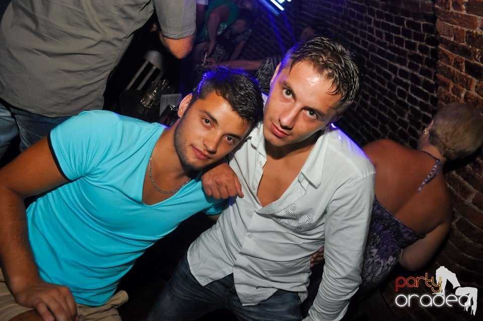 Sâmbătă noaptea @ Club Escape, 