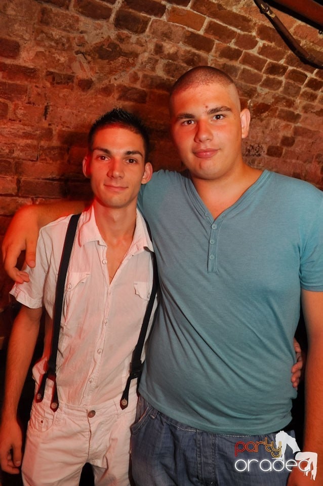 Sâmbătă noaptea @ Club Escape, 