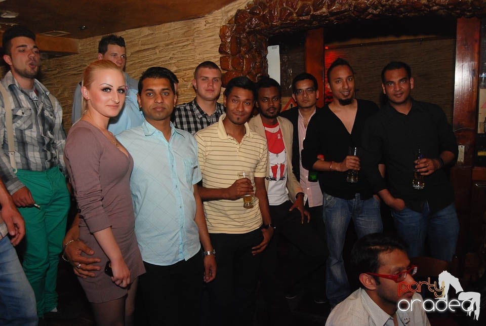 Sâmbătă noaptea e party în Downtown, 