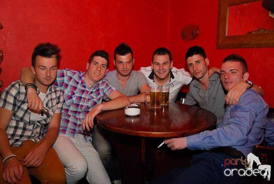 Sâmbătă noaptea e party în Downtown, 