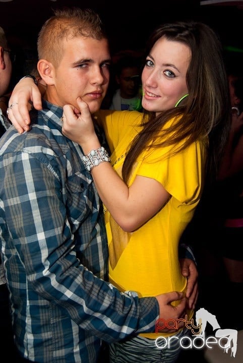 Sâmbătă noaptea în Club Atti's, 