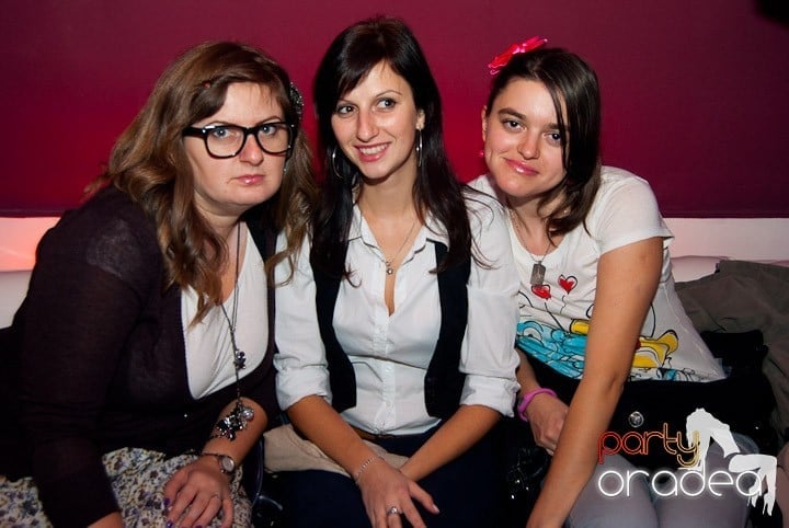 Sâmbătă noaptea în Club Atti's, 